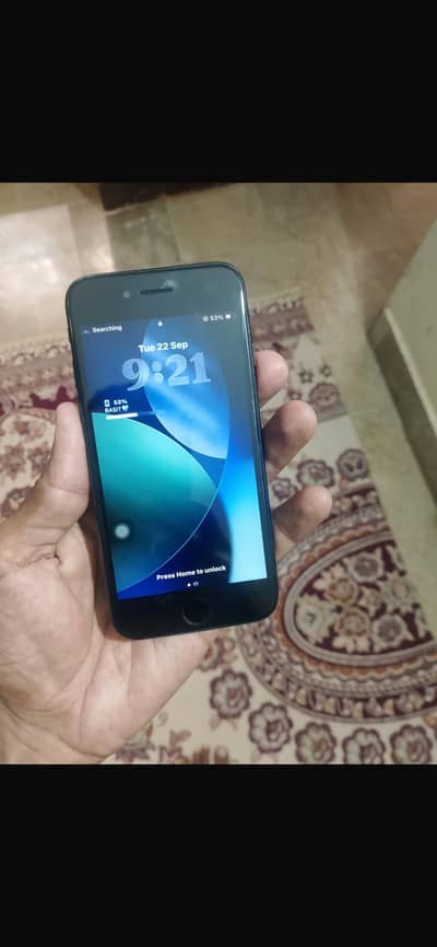 Apple iPhone SE