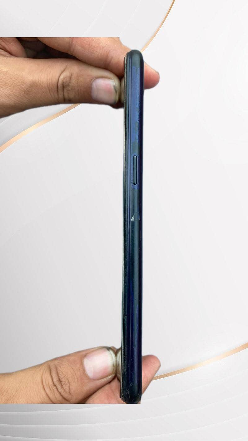 OPPO A3s 4