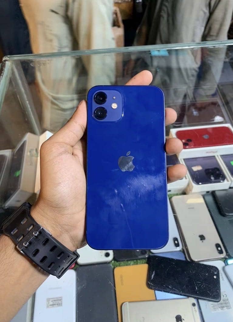 Apple iPhone 12 jv 0