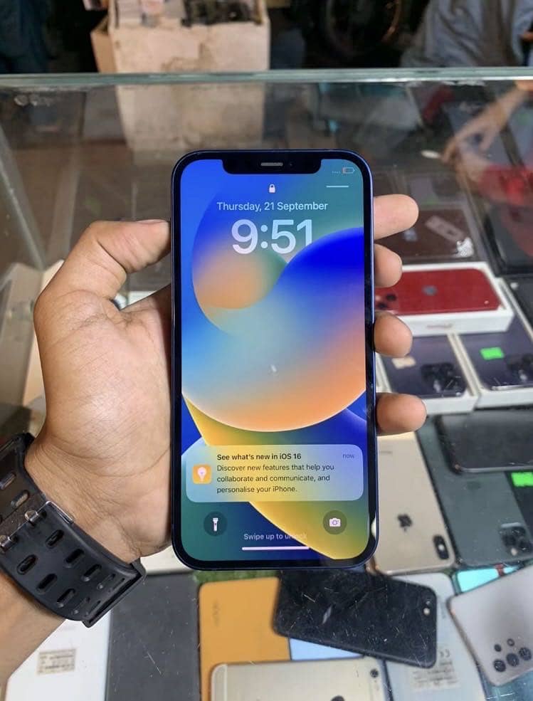 Apple iPhone 12 jv 1