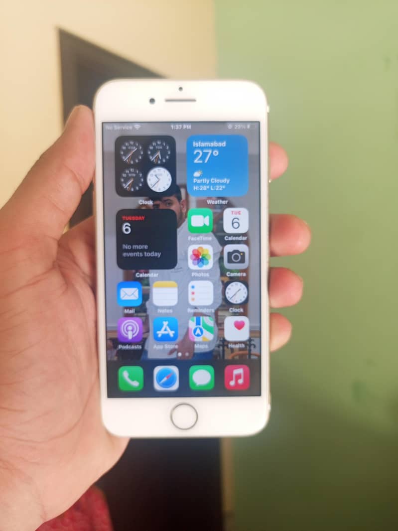 Apple iPhone 7 1