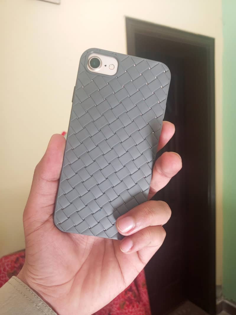 Apple iPhone 7 3