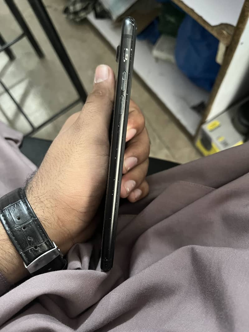 Apple iPhone 7 Plus 3