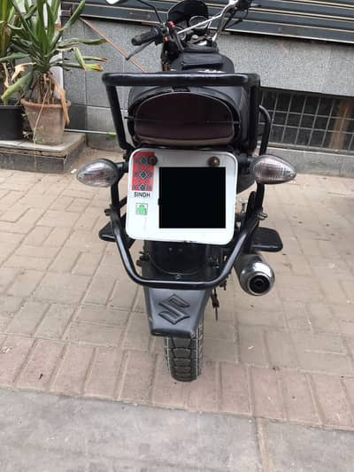 Suzuki GS 150 2013