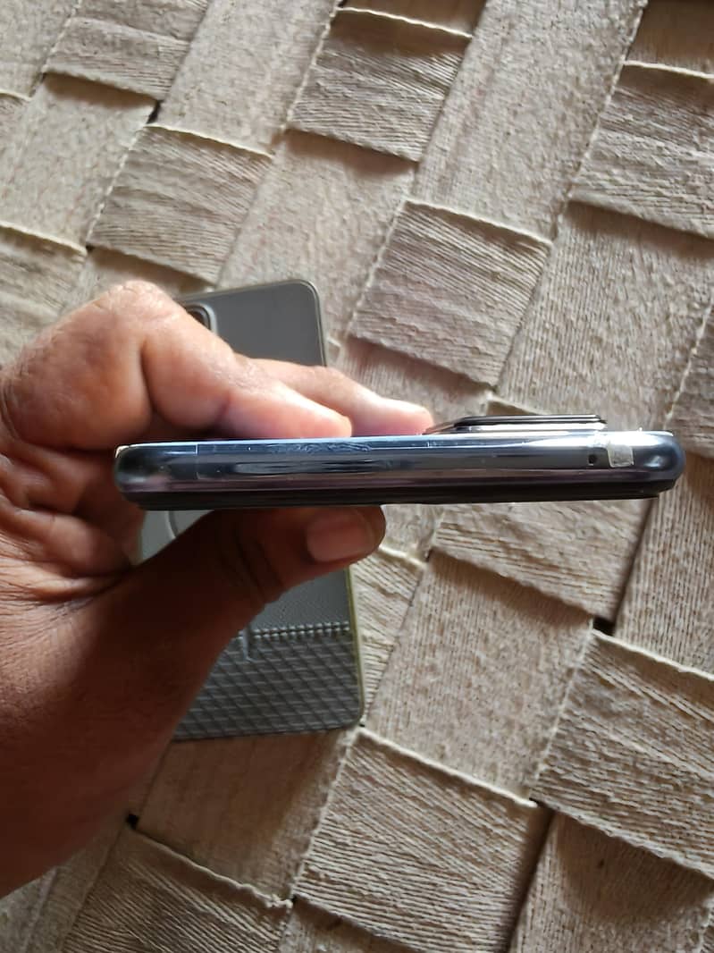 Vivo V21e 2