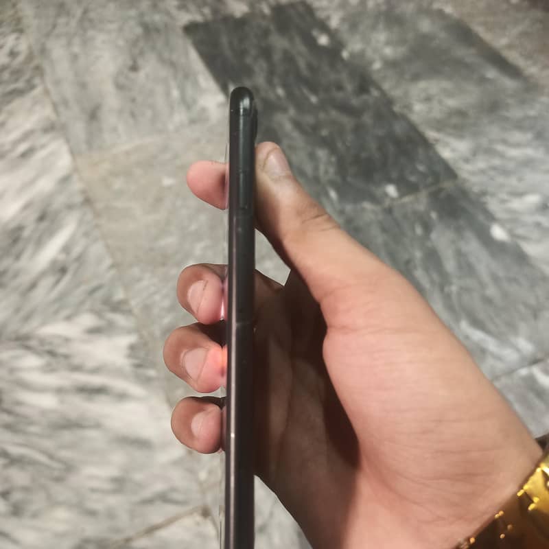Apple iPhone 7 2