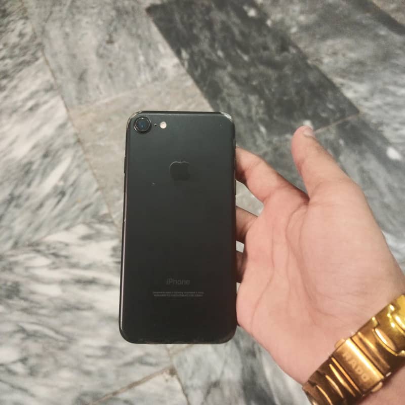 Apple iPhone 7 4