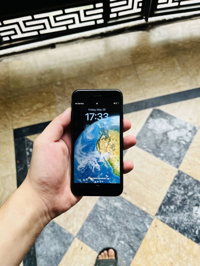 Apple iPhone SE 3rd generation MDM 1