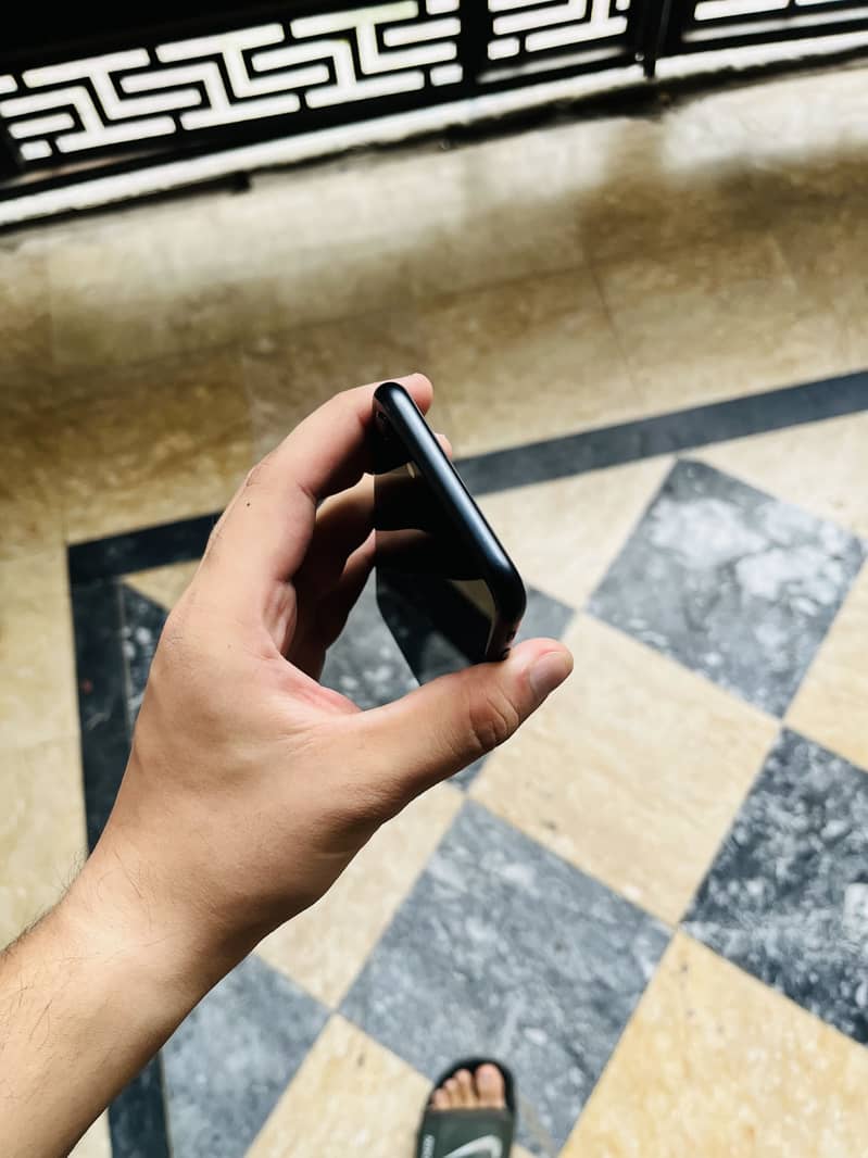Apple iPhone SE 3rd generation MDM 2