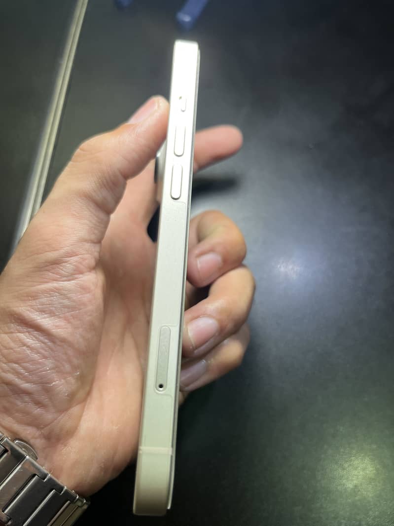 Apple iPhone 14 5