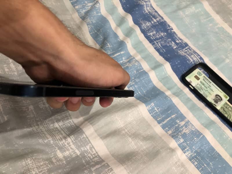 Apple iPhone 12 3