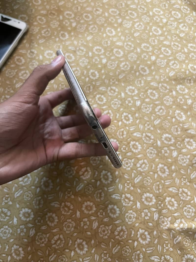 Honor 7C 1