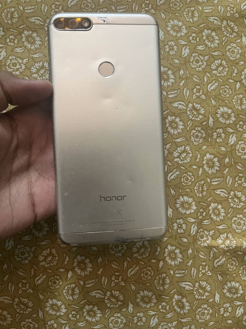 Honor 7C 3