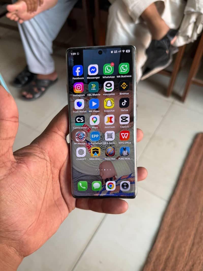 Tecno CAMON 40 Pro 1