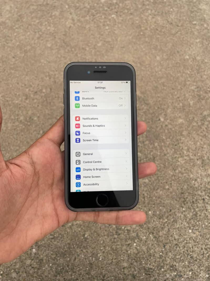 Apple iPhone 7 1