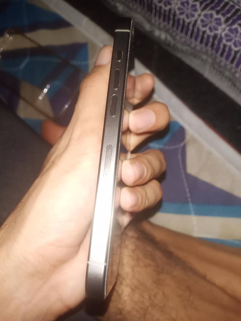 Apple iPhone 15 Pro 5