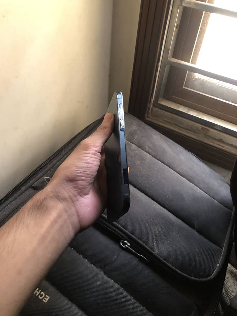 Apple iPhone 12 Pro 2