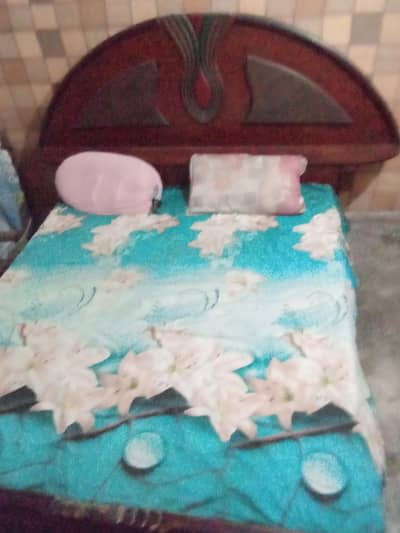 Wooden Bed Large Size Without Matress