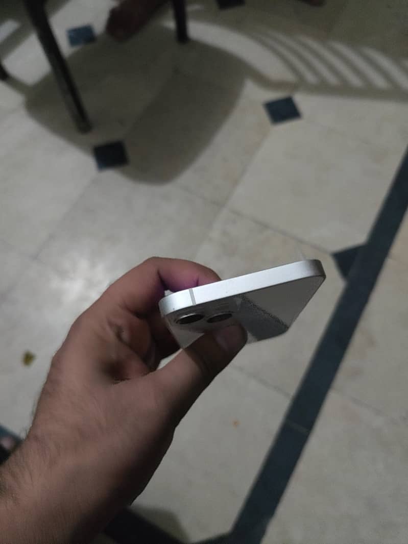 Apple iPhone 13 3