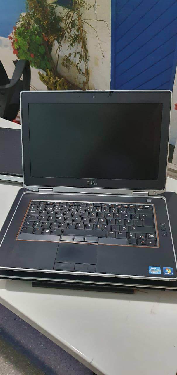 Dell Laptop 0