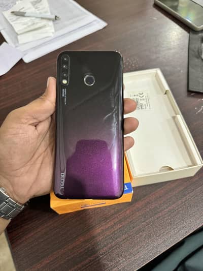 Tecno Spark 4