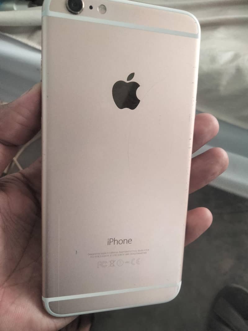 Apple iPhone 6 Plus 1