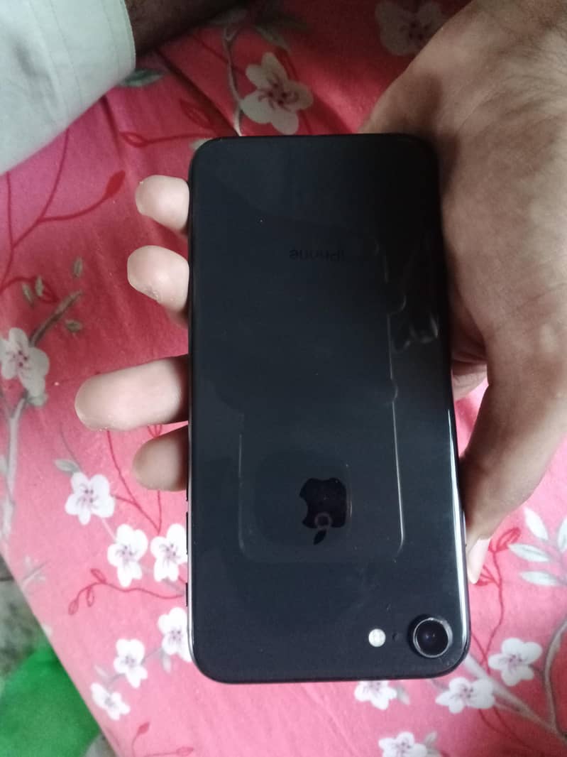 Apple iPhone 8 0