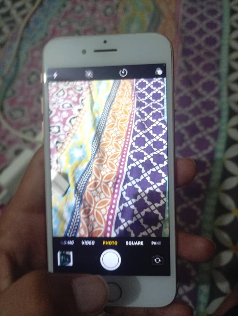 Apple iPhone 8 1
