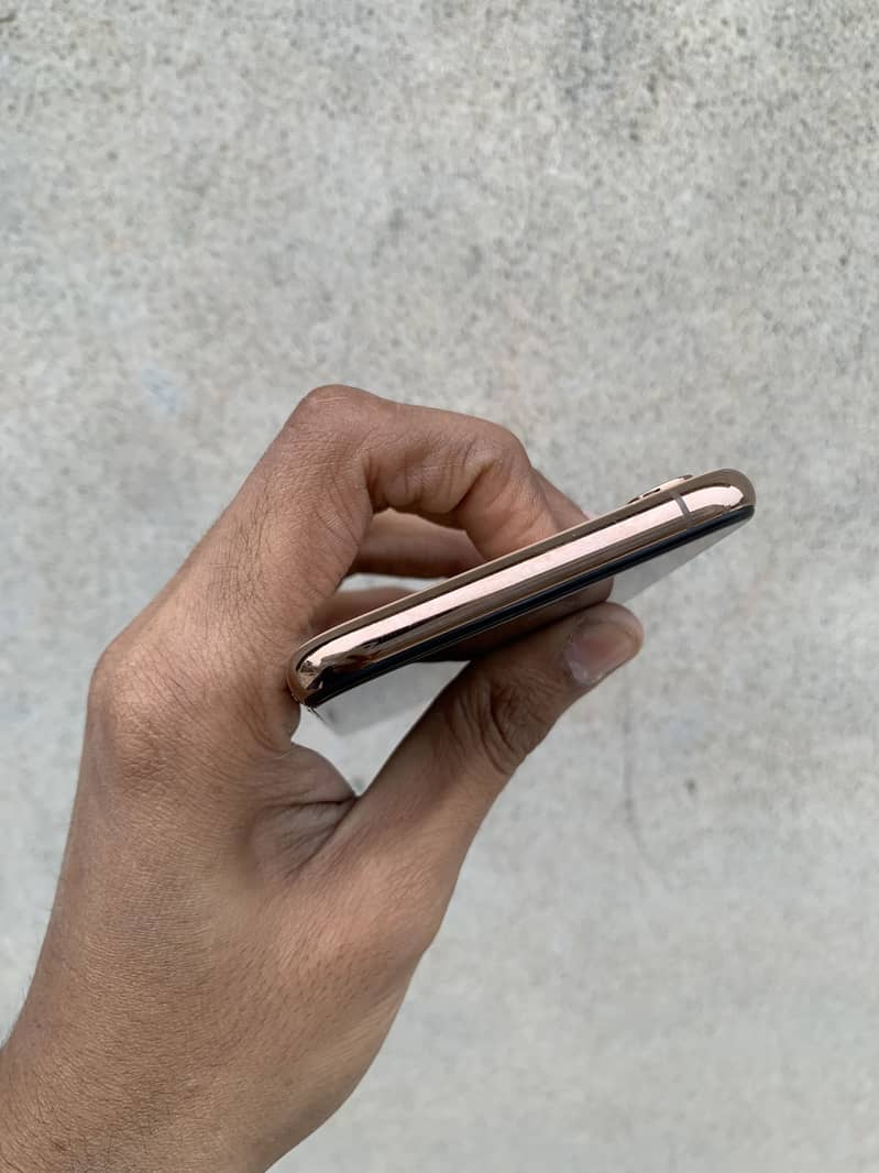 Apple iPhone XS 2