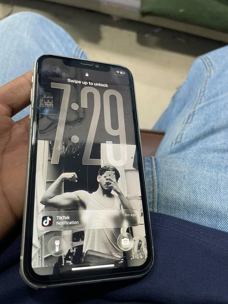Apple iPhone 11 jv 5