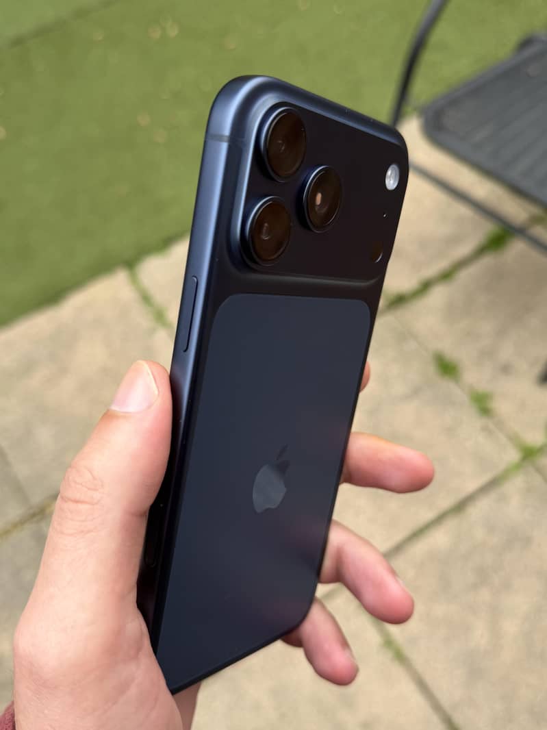 Apple iPhone 17 Pro 4