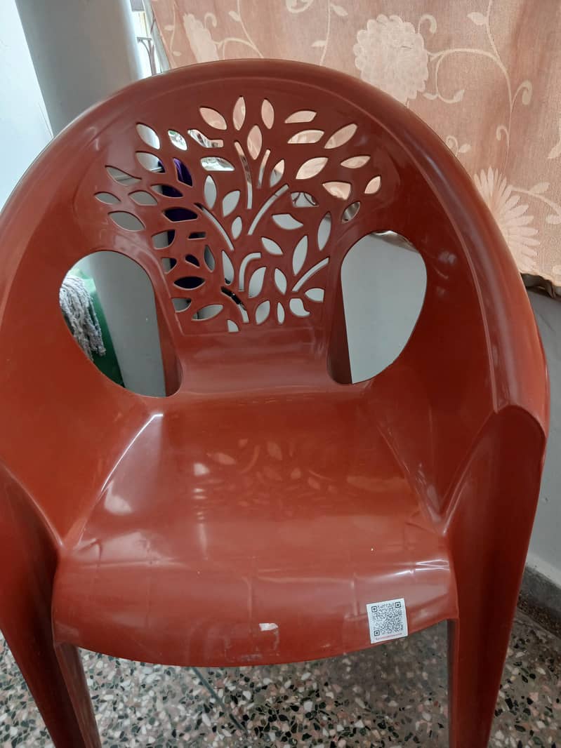 plastic chair 4