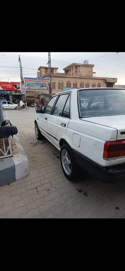 Nissan Sunny 1987
