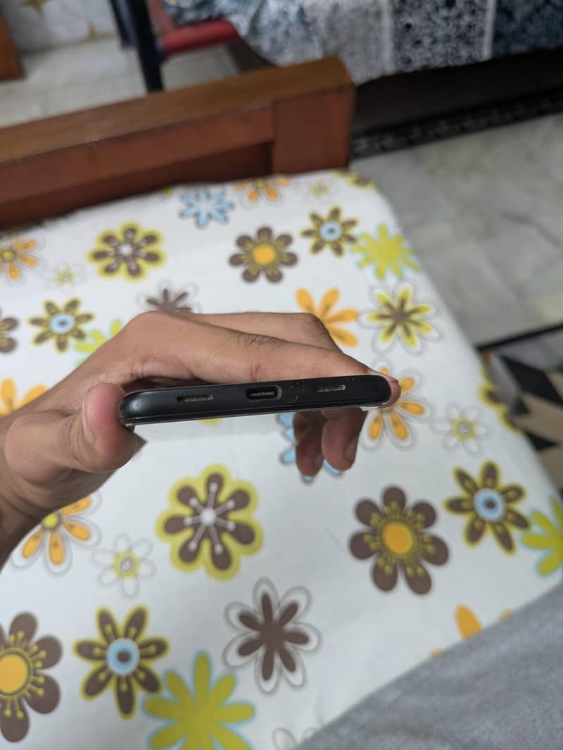 Google Pixel 4a 4