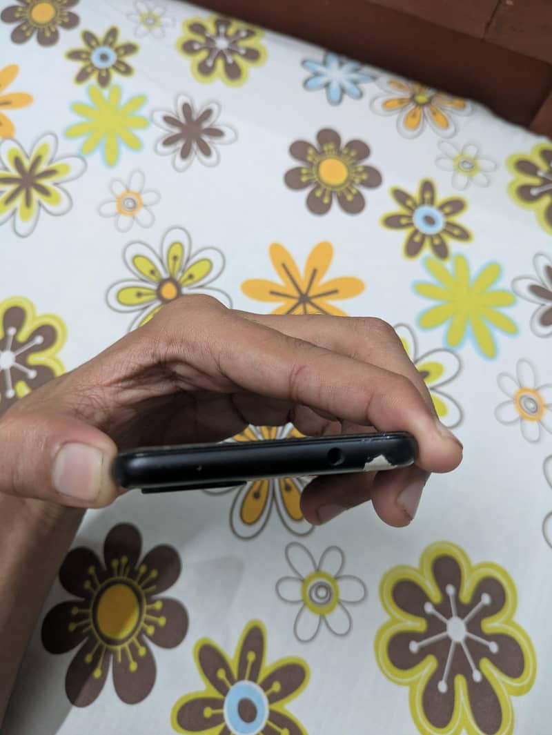Google Pixel 4a 5