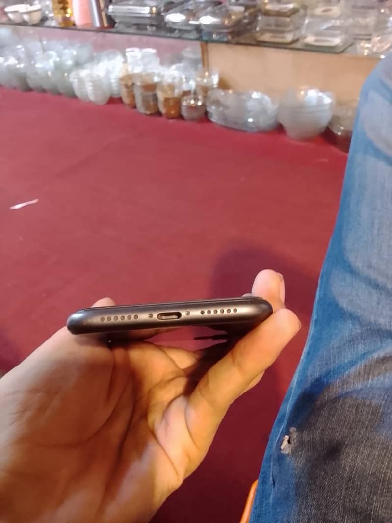 Apple iPhone 11 2