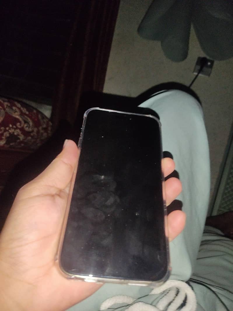 Apple iPhone 14 Pro Max 4