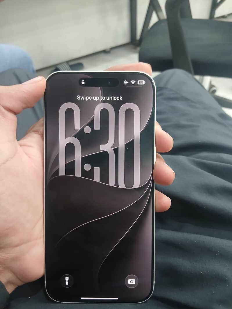 Apple iPhone 17 Pro Max 0