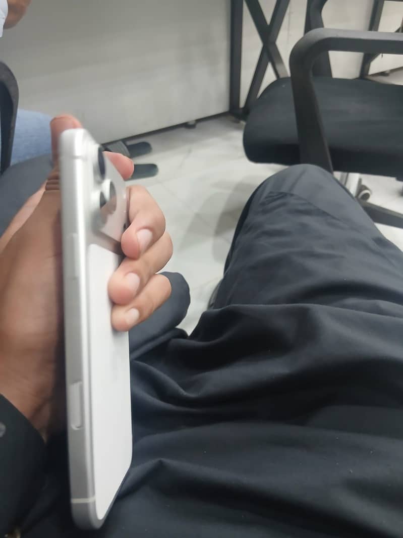 Apple iPhone 17 Pro Max 5