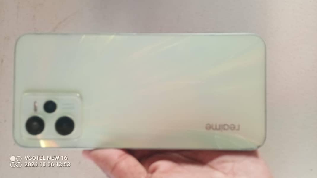 Realme C35 1
