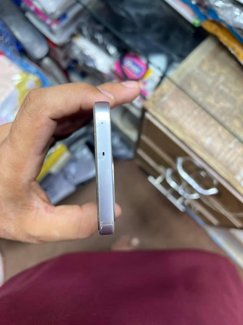 oppo a6s pro 4