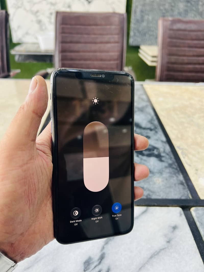 Apple iPhone 11 Pro Max 13