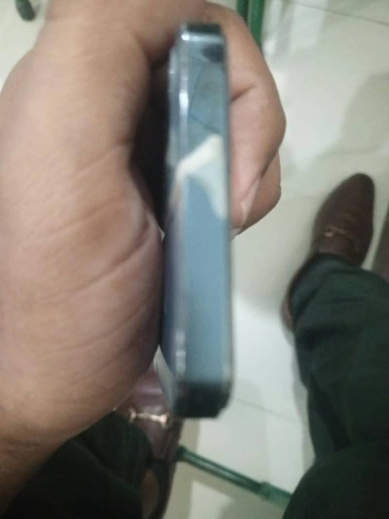 Apple iPhone 12 Pro 2