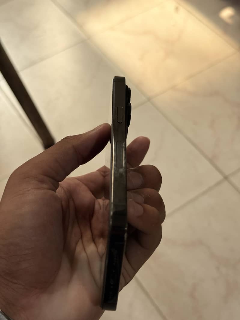Apple iPhone 14 Pro 0