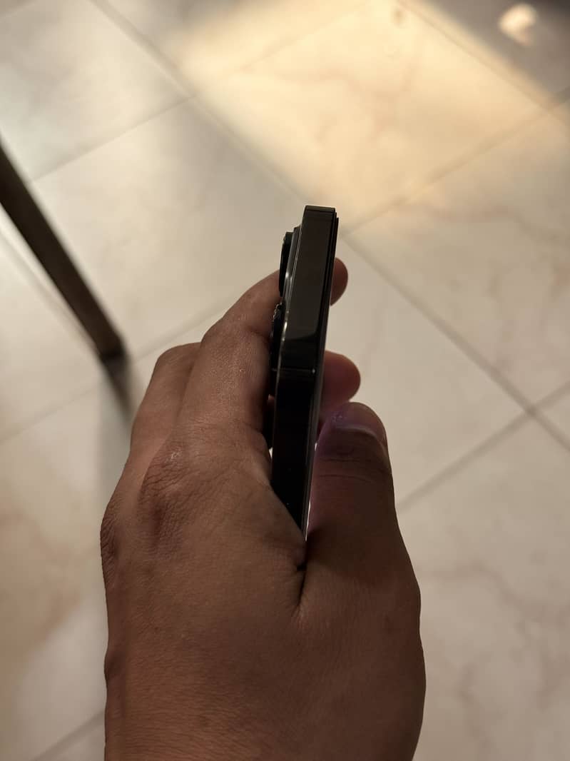 Apple iPhone 14 Pro 1