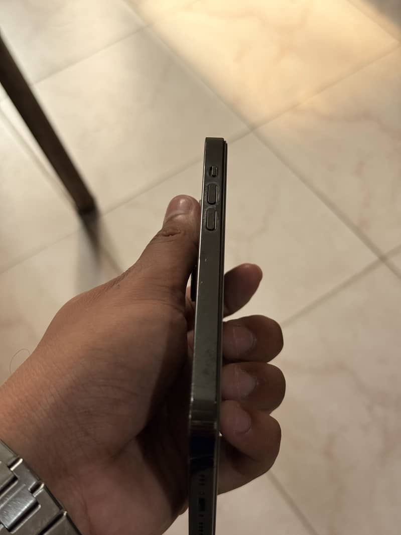 Apple iPhone 14 Pro 3