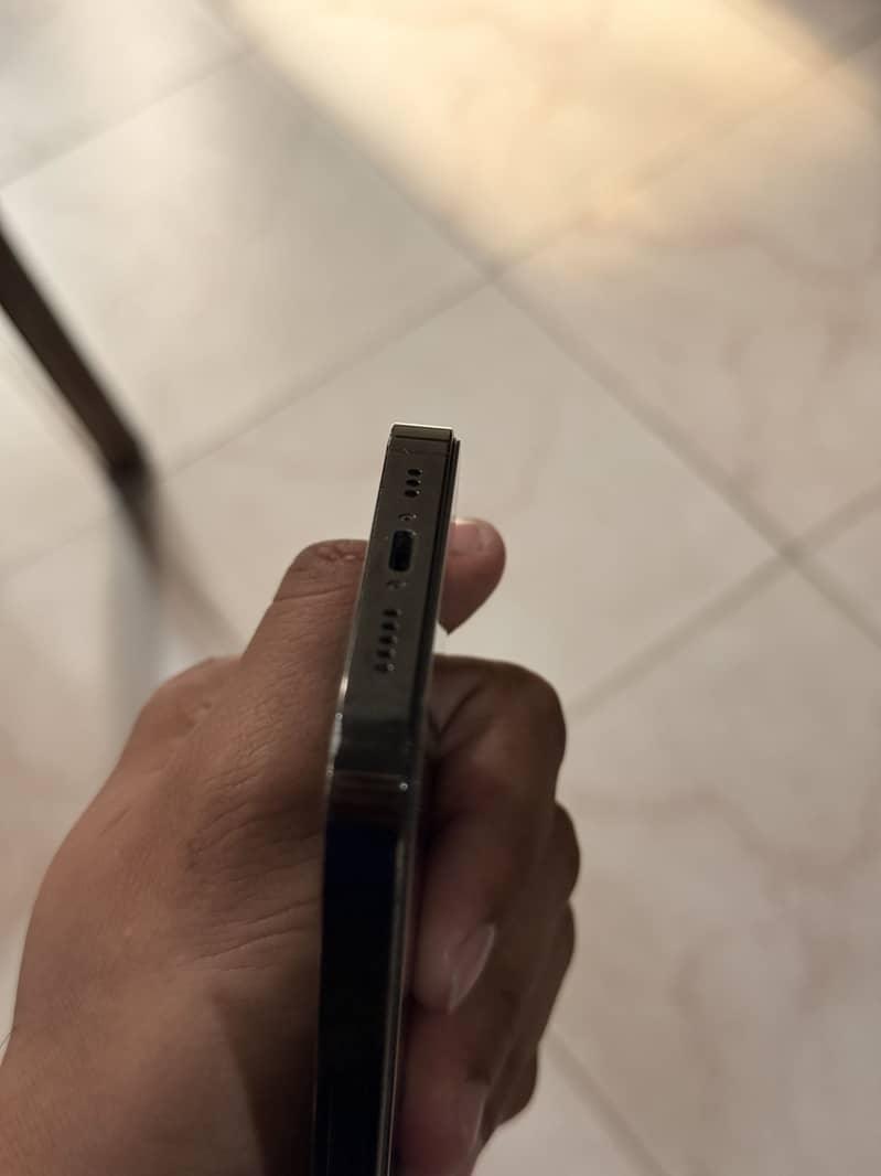 Apple iPhone 14 Pro 4