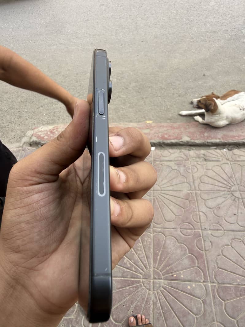 Apple iPhone 15 Pro Max 0