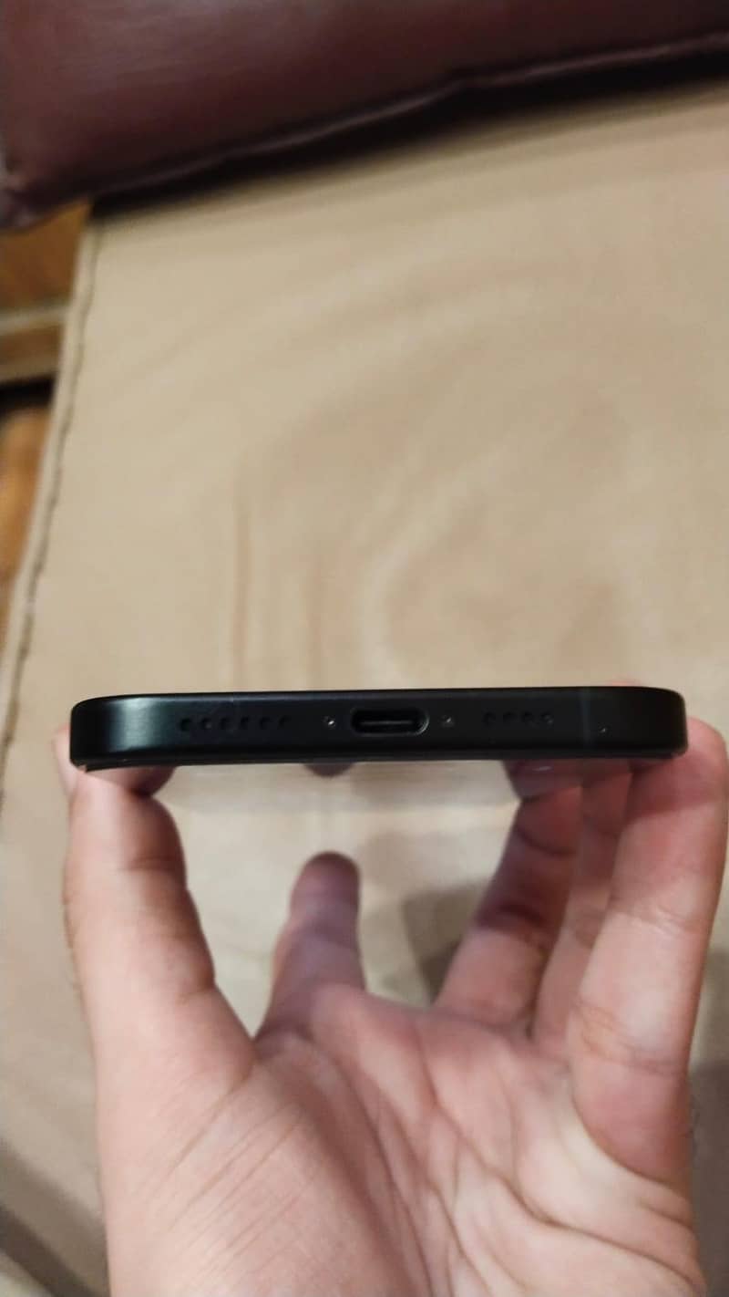Apple iPhone 16 Plus 2