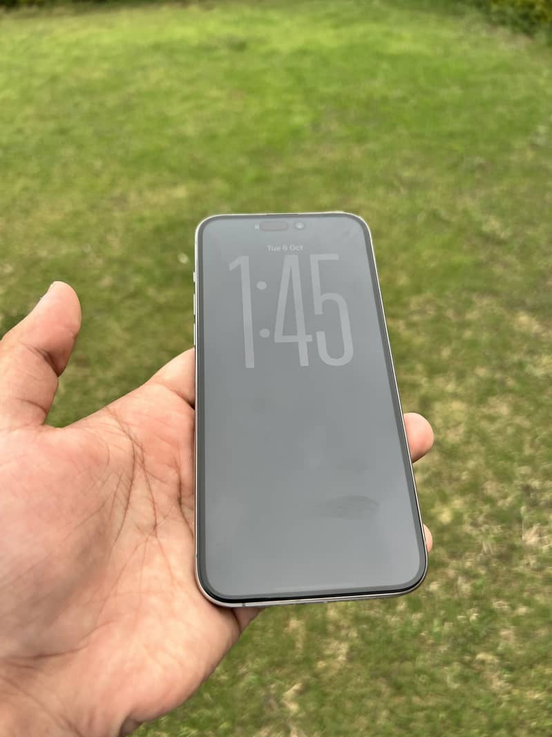 Apple iPhone 15 Pro Max 1